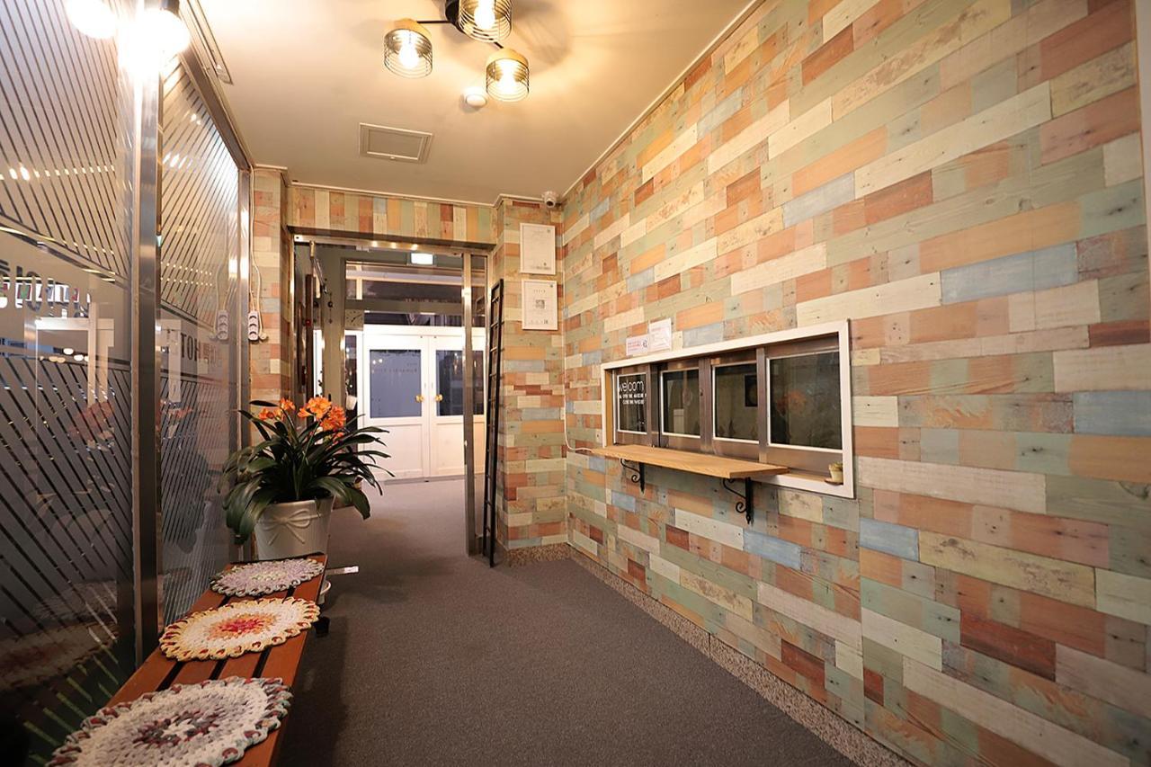 Stay Romantictrip_Hostel Gyeongju Buitenkant foto