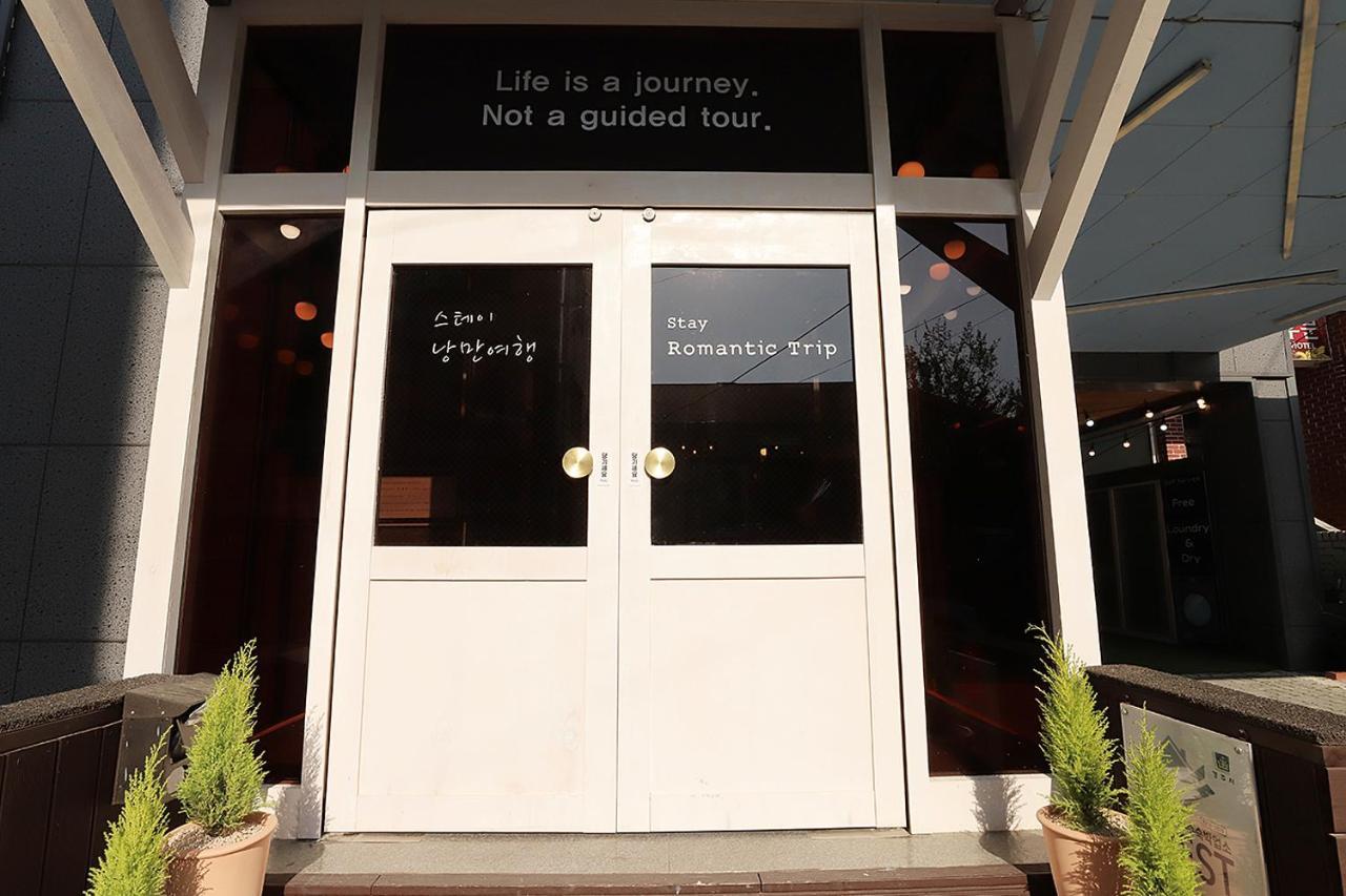 Stay Romantictrip_Hostel Gyeongju Buitenkant foto