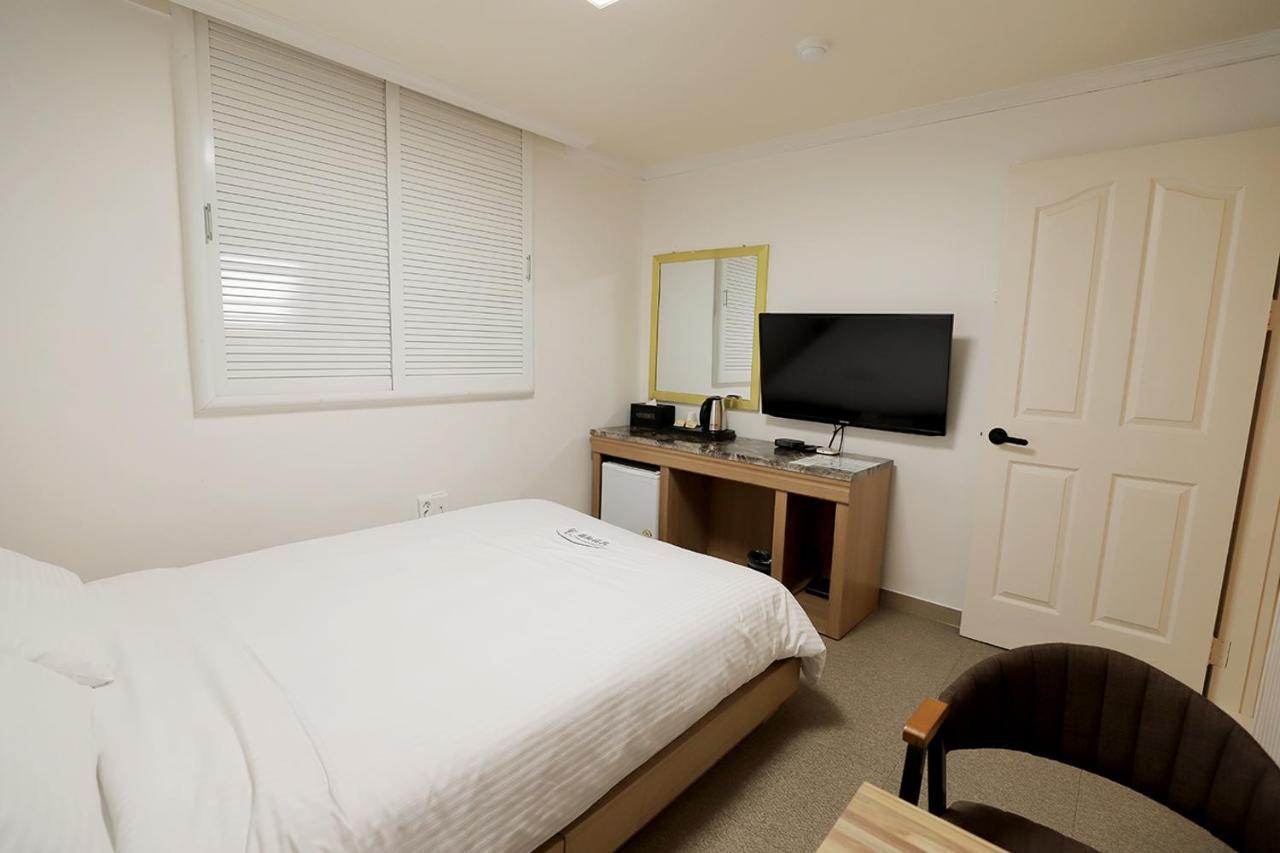 Stay Romantictrip_Hostel Gyeongju Buitenkant foto