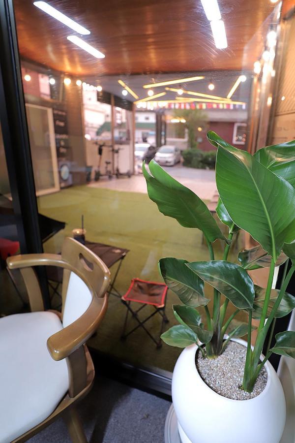 Stay Romantictrip_Hostel Gyeongju Buitenkant foto