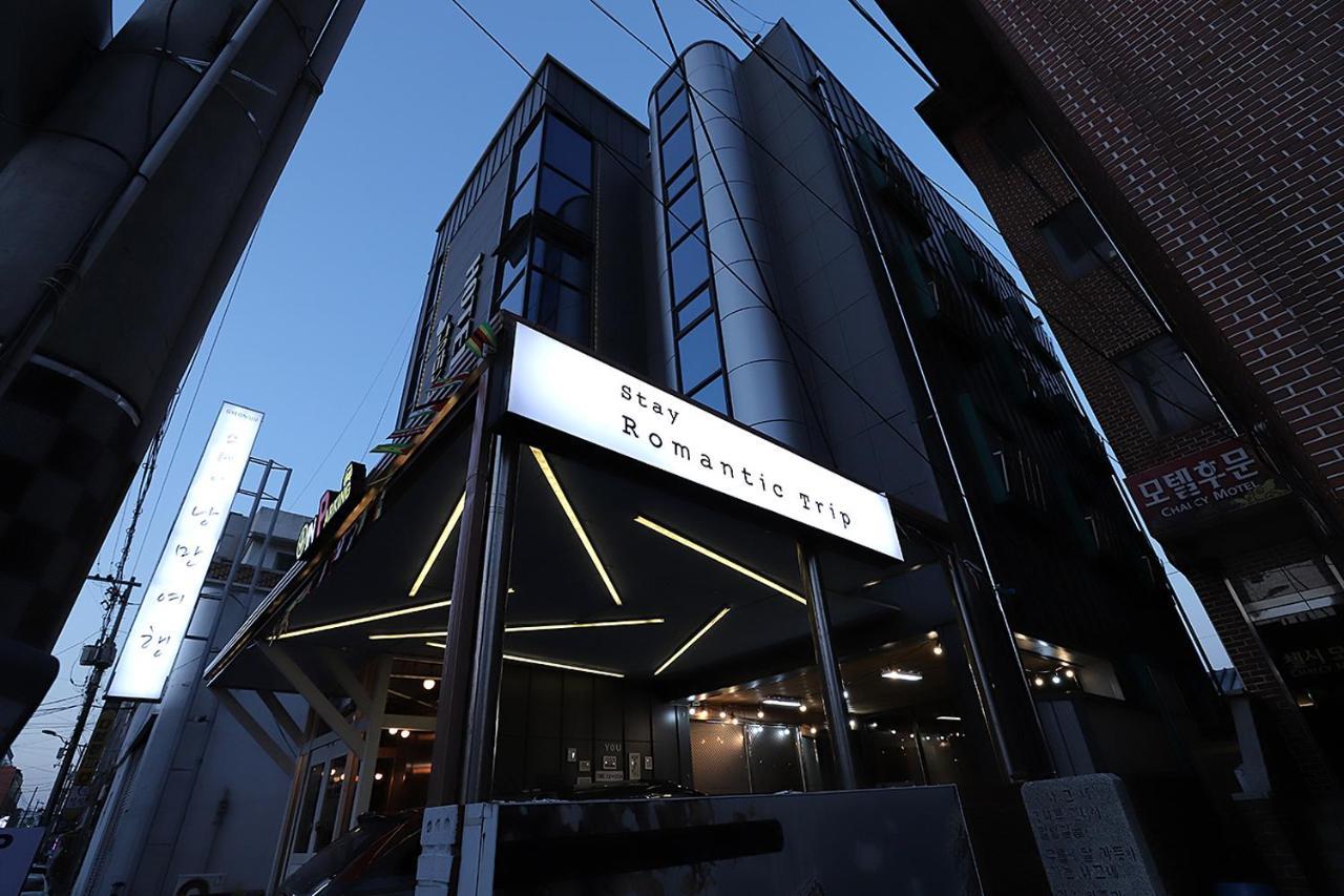 Stay Romantictrip_Hostel Gyeongju Buitenkant foto