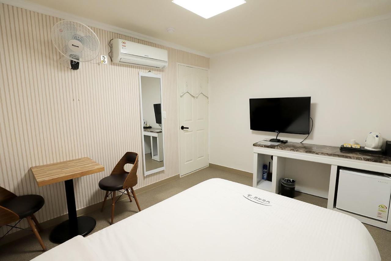 Stay Romantictrip_Hostel Gyeongju Buitenkant foto