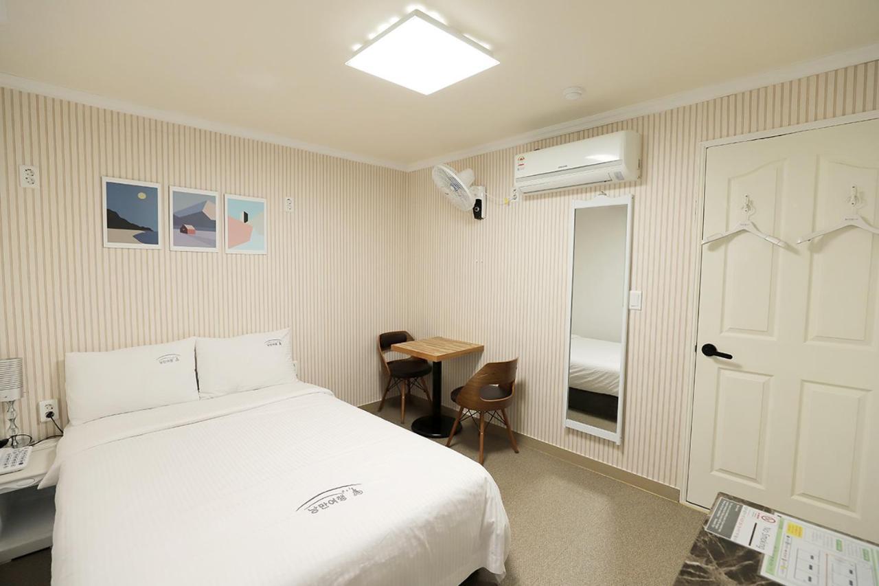 Stay Romantictrip_Hostel Gyeongju Buitenkant foto
