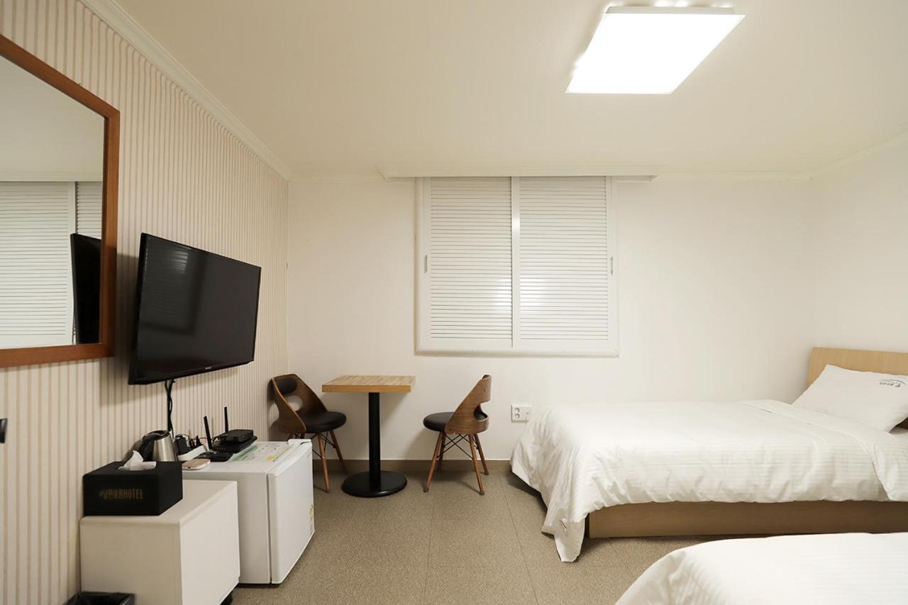 Stay Romantictrip_Hostel Gyeongju Buitenkant foto