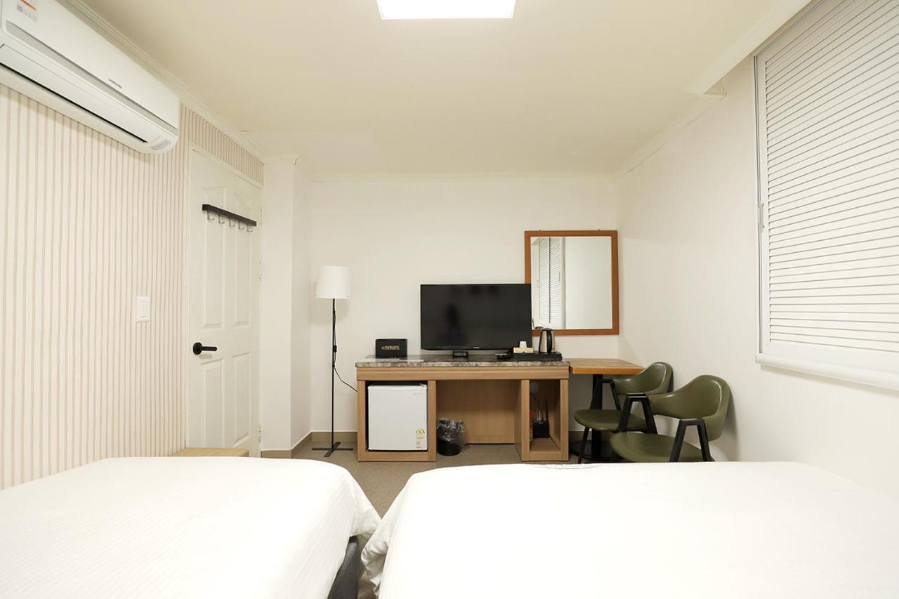 Stay Romantictrip_Hostel Gyeongju Buitenkant foto