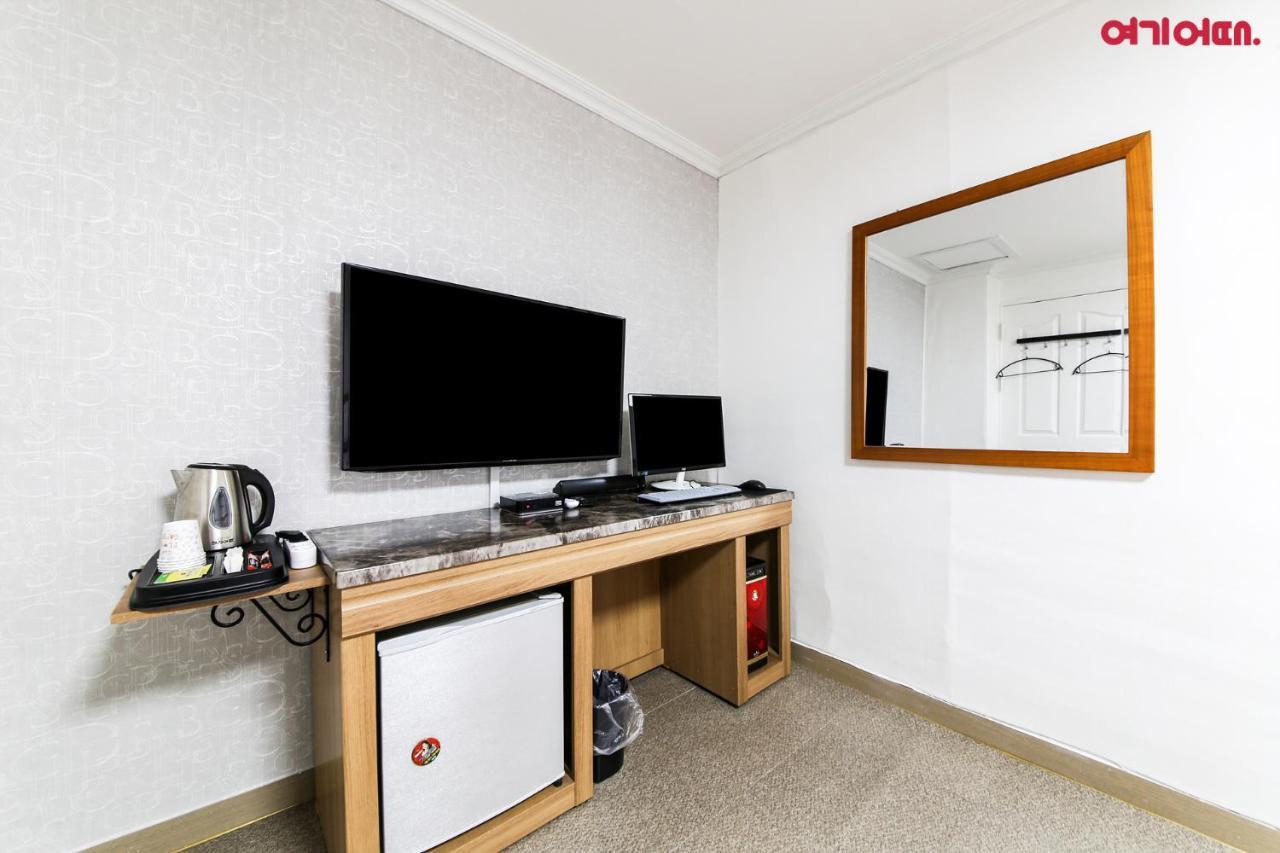 Stay Romantictrip_Hostel Gyeongju Buitenkant foto