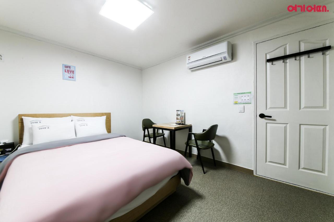 Stay Romantictrip_Hostel Gyeongju Buitenkant foto