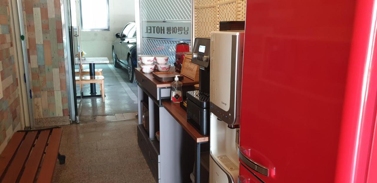 Stay Romantictrip_Hostel Gyeongju Buitenkant foto